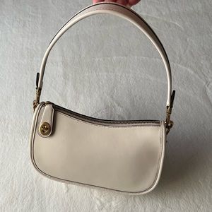 Coach Swinger Shoulder Bag